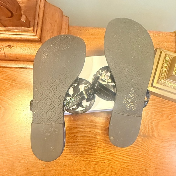 Tory Burch Black Miller Patent Leather Women's Sandals size 9 - Picture 11 of 12